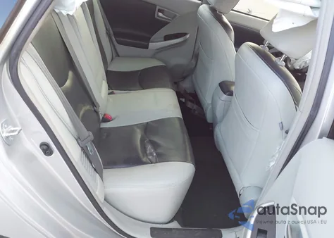 2015 Toyota Prius Three z USA, uszkodzony, nr VIN JTDKN3DU9F0469539